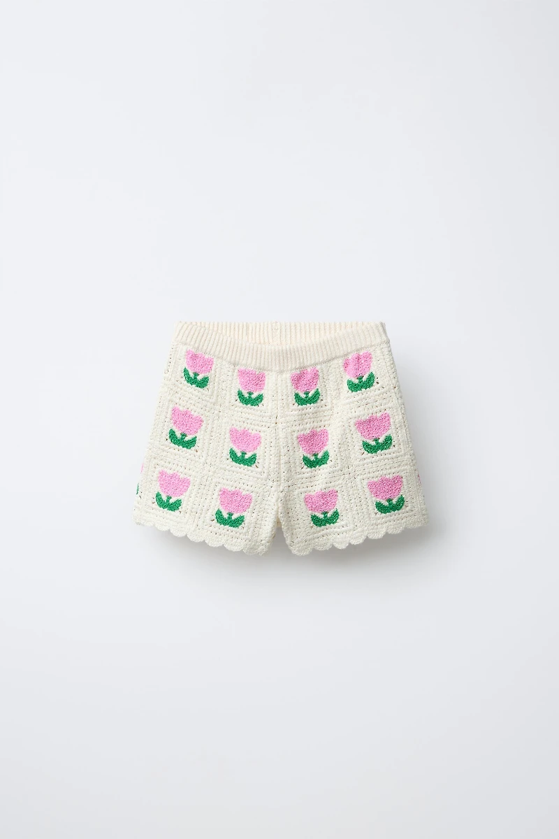 SHORT EN CROCHET À FLEURS