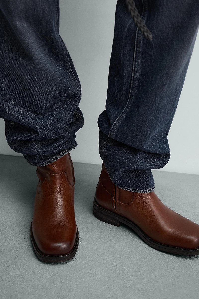 LEATHER BOOTS