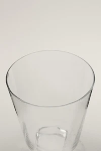 LOW GLASS WITH LINE EFFECT