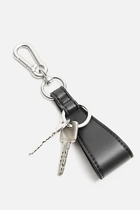 SMOOTH KEYCHAIN