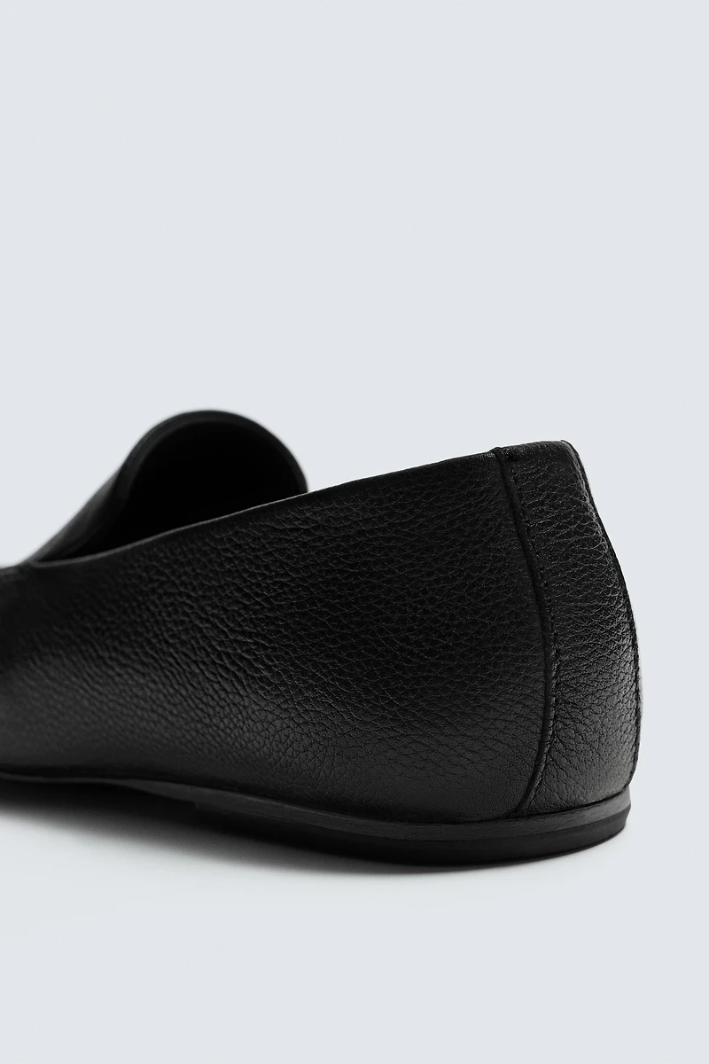 LEATHER LOAFERS