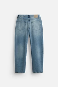 JEAN COUPE DROITE LONGUEUR CHEVILLE
