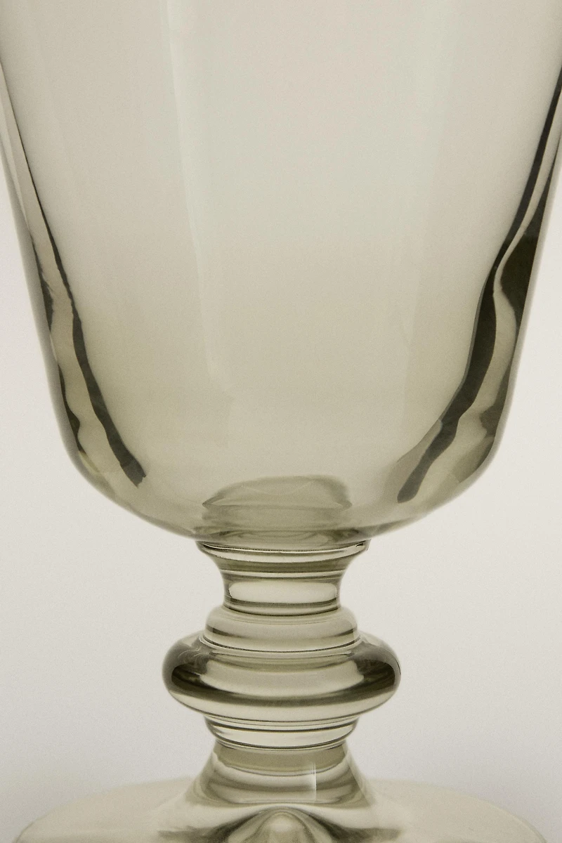 COLOURED WINE GLASS