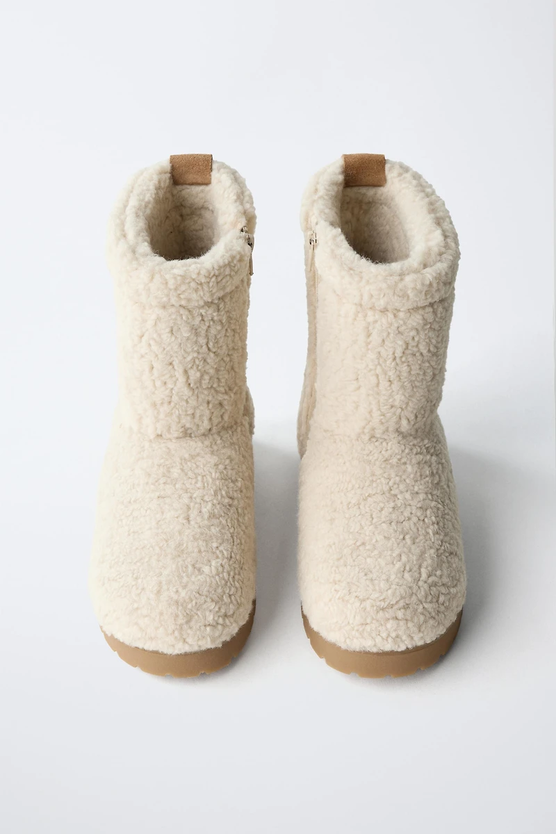 FLEECE ANKLE BOOTS