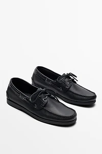 Leather boat shoe