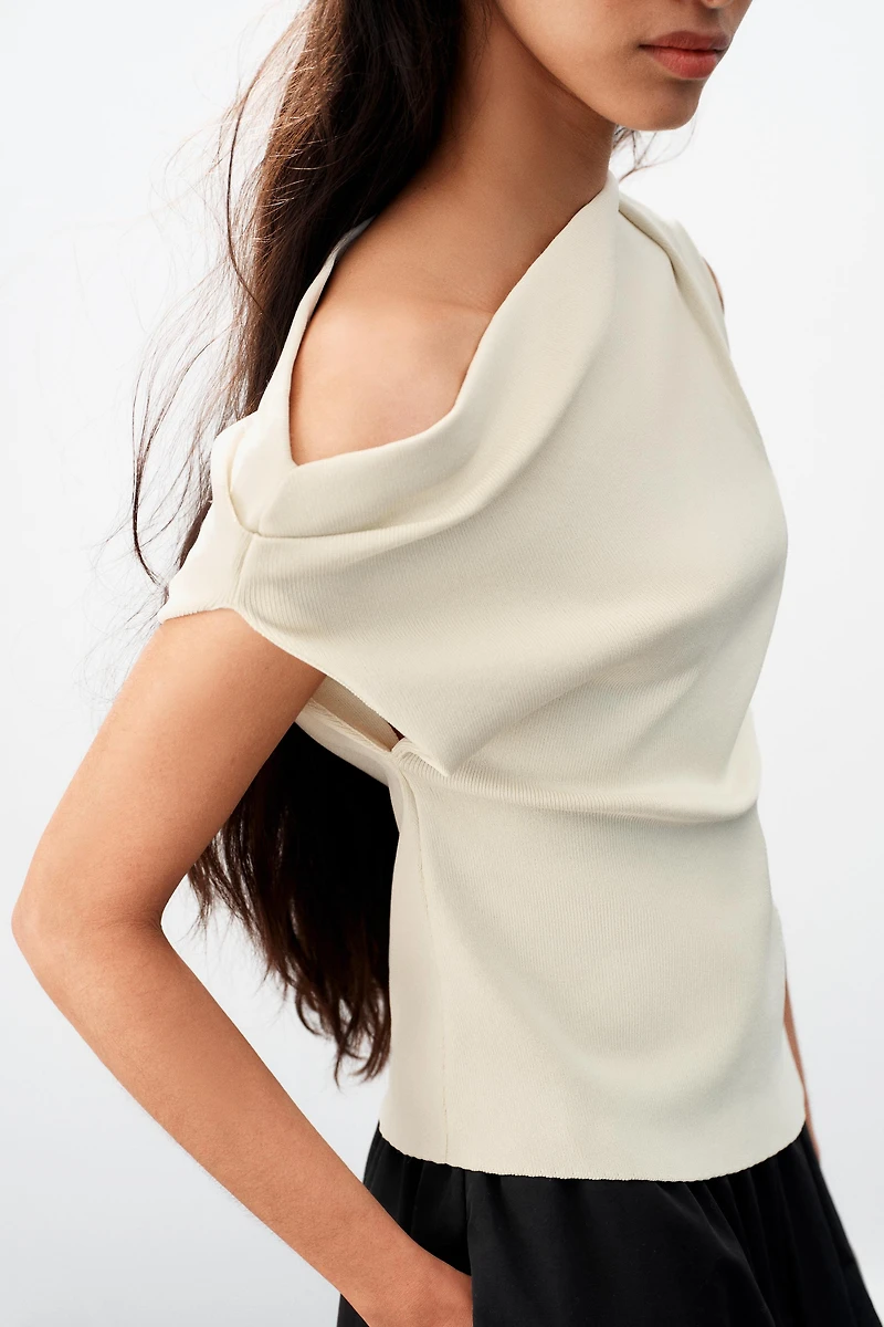 TOP ASYMÉTRIQUE EN MAILLE