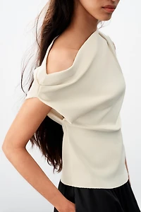 TOP ASYMÉTRIQUE EN MAILLE