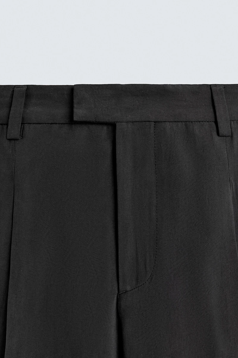 RELAXED FIT FLOWY PANTS