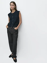 Knit vest with golden buttons