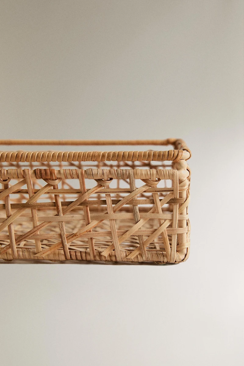 WOVEN RATTAN TRAY