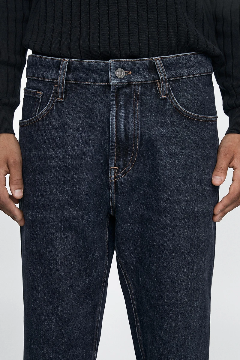 Tapered fit jeans