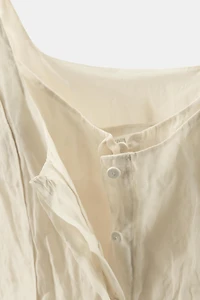 WRINKLED EFFECT BUTTON TOP