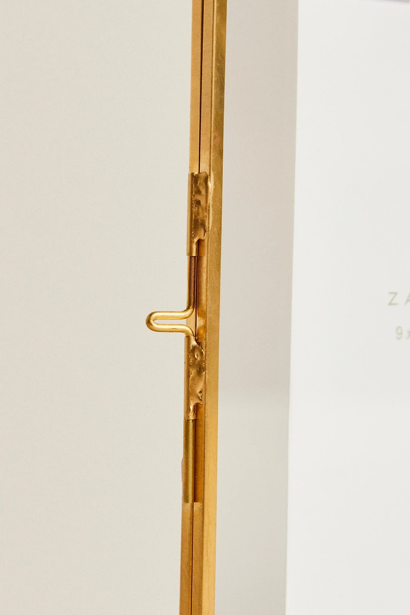 GOLDEN DOUBLE PICTURE FRAME