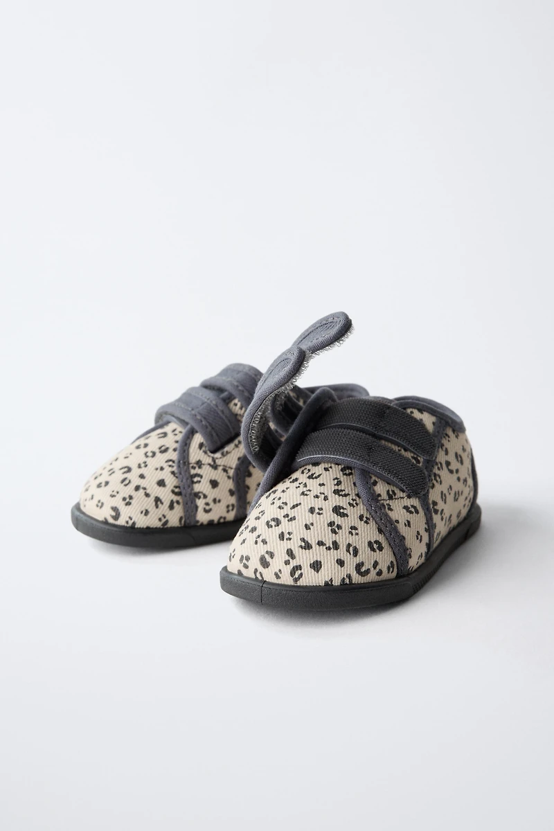 LEOPARD PRINT BAREFOOT SNEAKERS