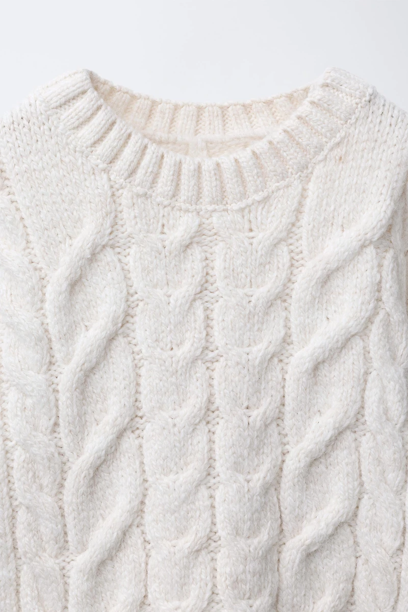 CABLE KNIT SWEATER