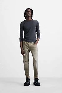 RIPPED SKINNY FIT JEANS