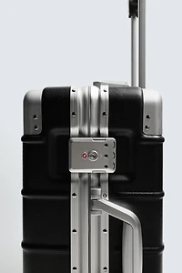 TRAVEL SUITCASE