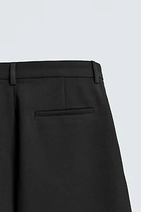 FLOWY PLEATED SHORTS