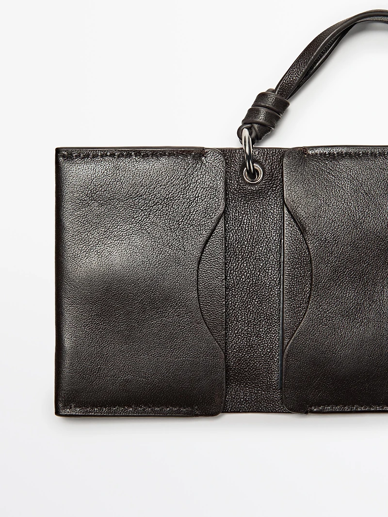 Porte-cartes charm en cuir nappa