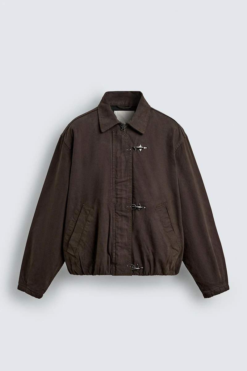 BLOUSON COURT AVEC BRANDEBOURGS