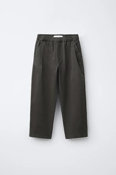 PLEATED STRAIGHT LEG PANTS