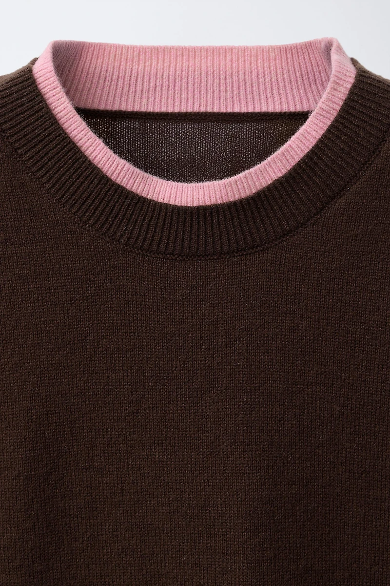 DOUBLE LAYER TRIM KNIT SWEATER