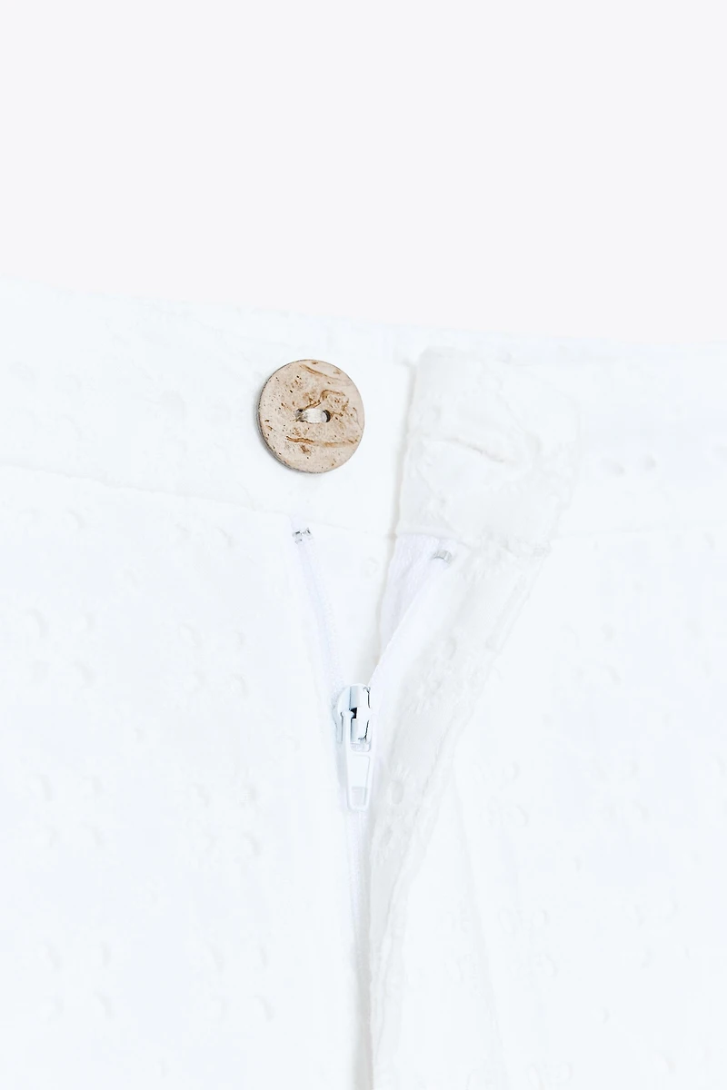 PANTALON JUPE-CULOTTE BRODERIES AJOURÉES