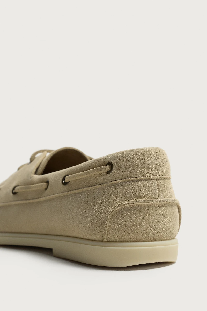 LEATHER BOAT SHOES
