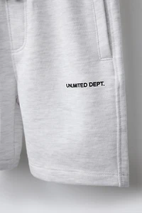 STRAIGHT FIT EMBOSSED TEXT TERRY SHORTS