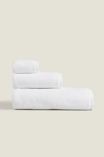 EXTRA SOFT COTTON BATH TOWEL (700 GXM²)