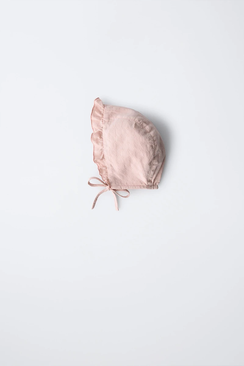 EMBROIDERED RUFFLED BONNET