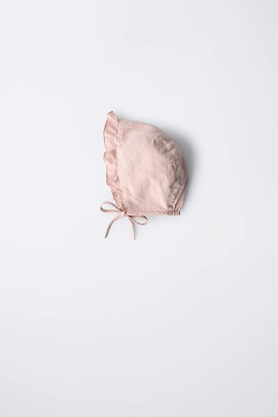 EMBROIDERED RUFFLED BONNET