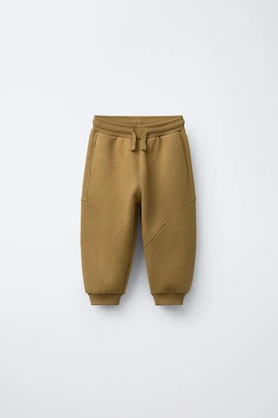 PANTALON DE JOGGING LOGO EN RELIEF