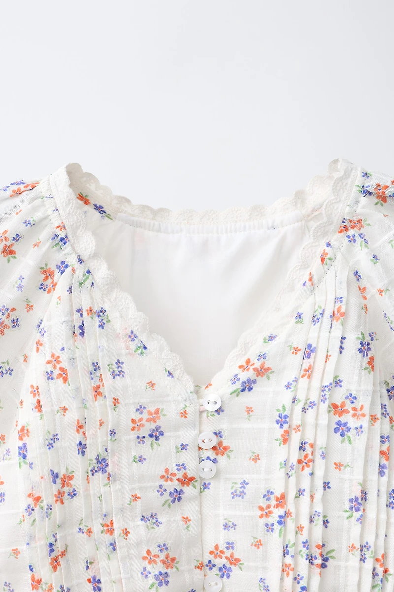 LACE TRIM FLORAL BLOUSE