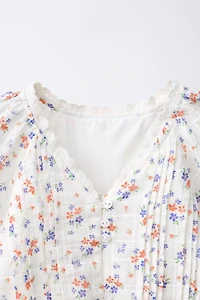 LACE TRIM FLORAL BLOUSE