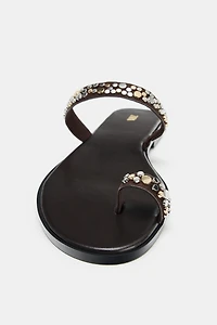FLAT STUDDED SANDALS