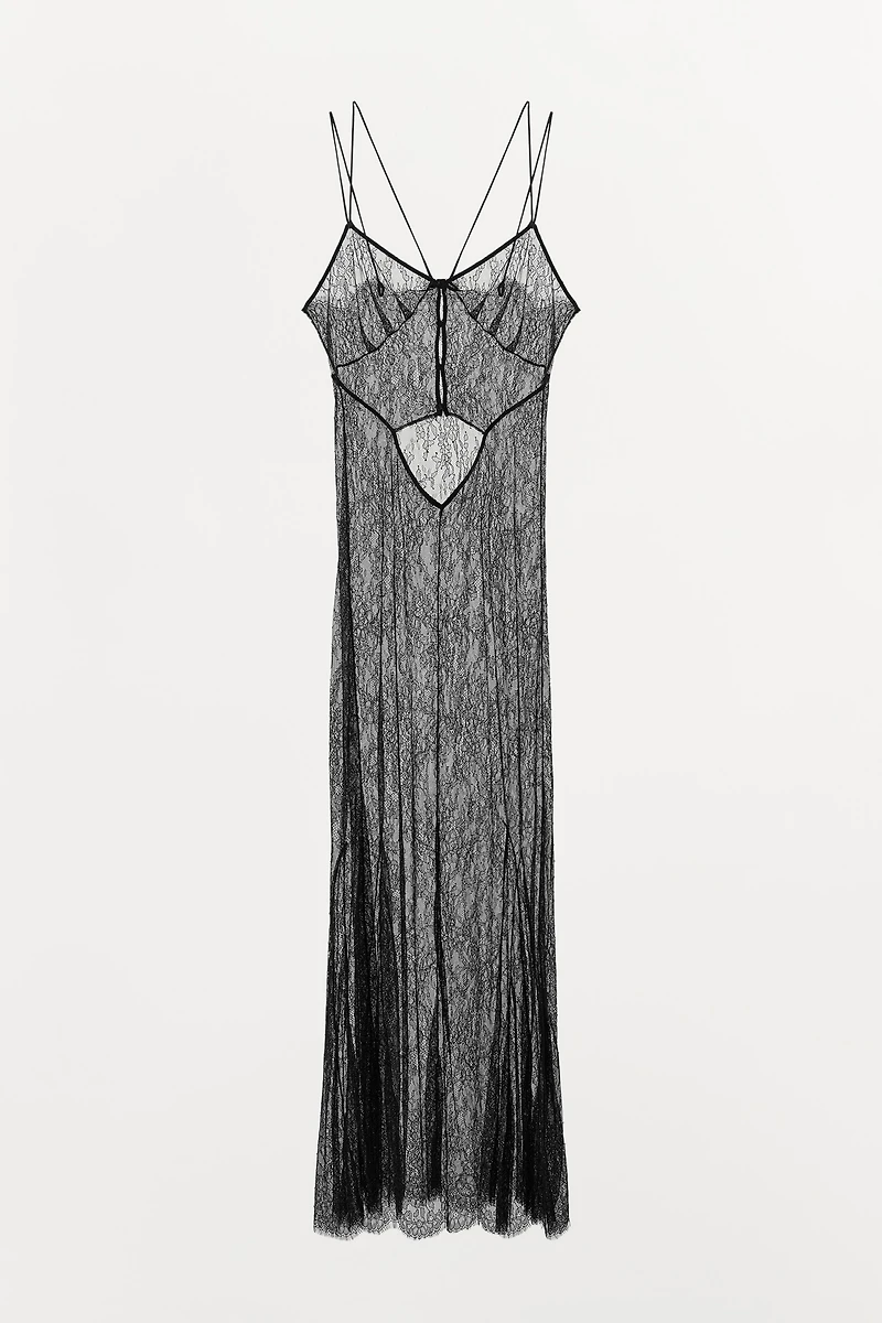 LONG LACE DRESS