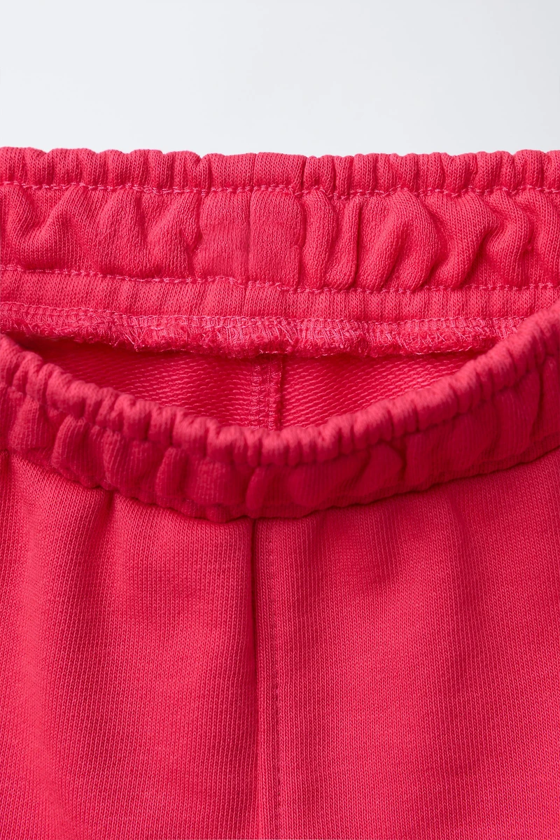 ENSEMBLE SWEAT À CAPUCHE ET BERMUDA INSCRIPTION