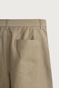 FLUID RELAXED FIT PLEATED SHORTS