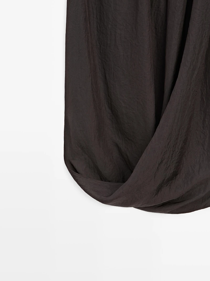 Midi skirt with gathered waistband