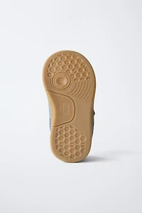 RETRO BAREFOOT SNEAKERS