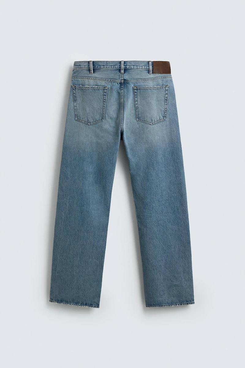 BOOTCUT FIT JEANS