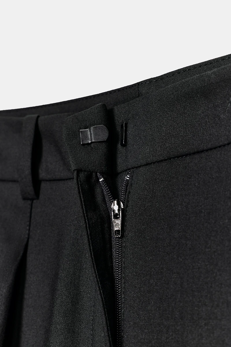 STRAIGHT LEG BELTED PANTS