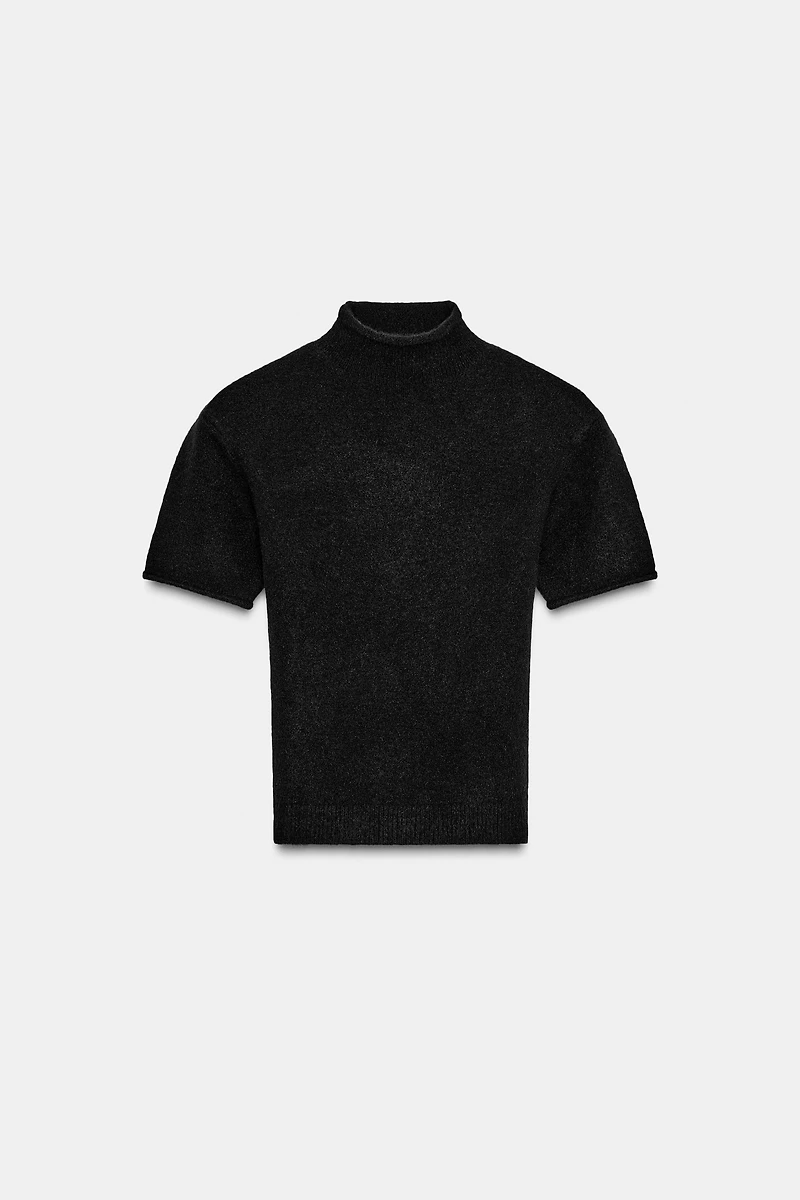 SOFT KNIT SHORT SLEEVE SWEATER