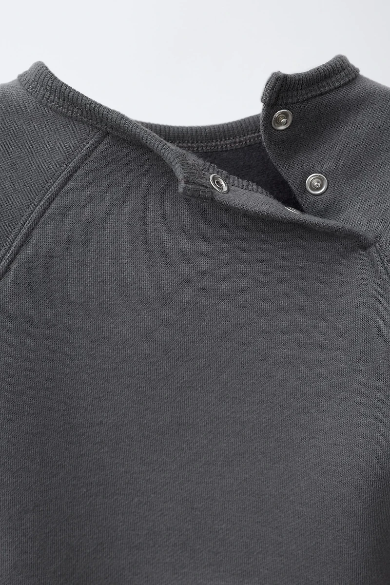 SWEATSHIRT AND JOGGER SET WITH BRUSHED INTERIOR