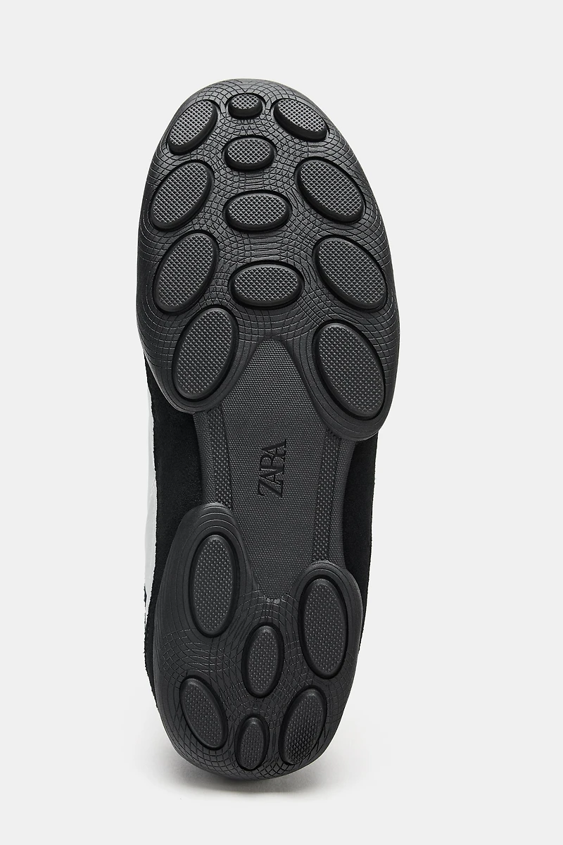 METALLIC RUNNING SNEAKERS