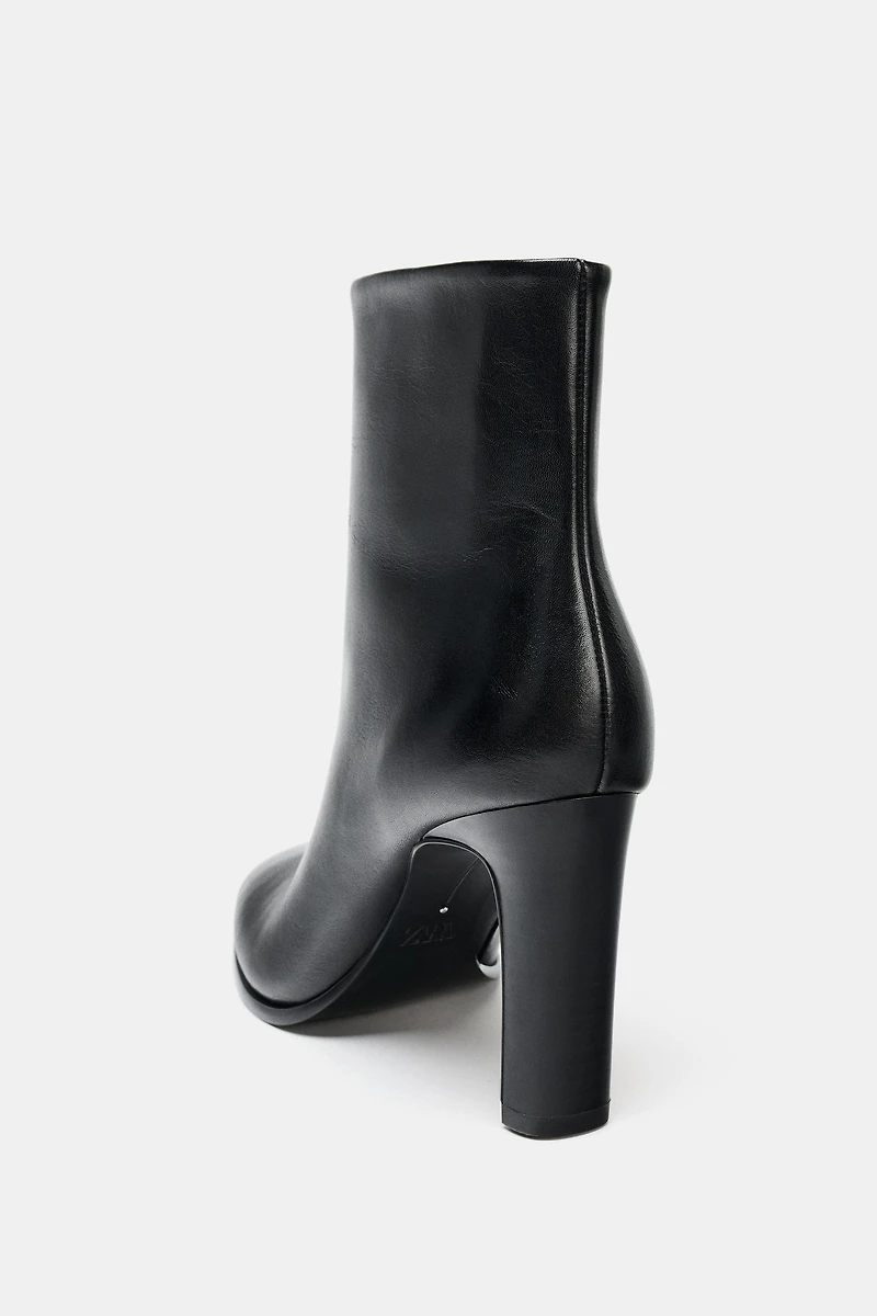 LEATHER HEELED ANKLE BOOTS