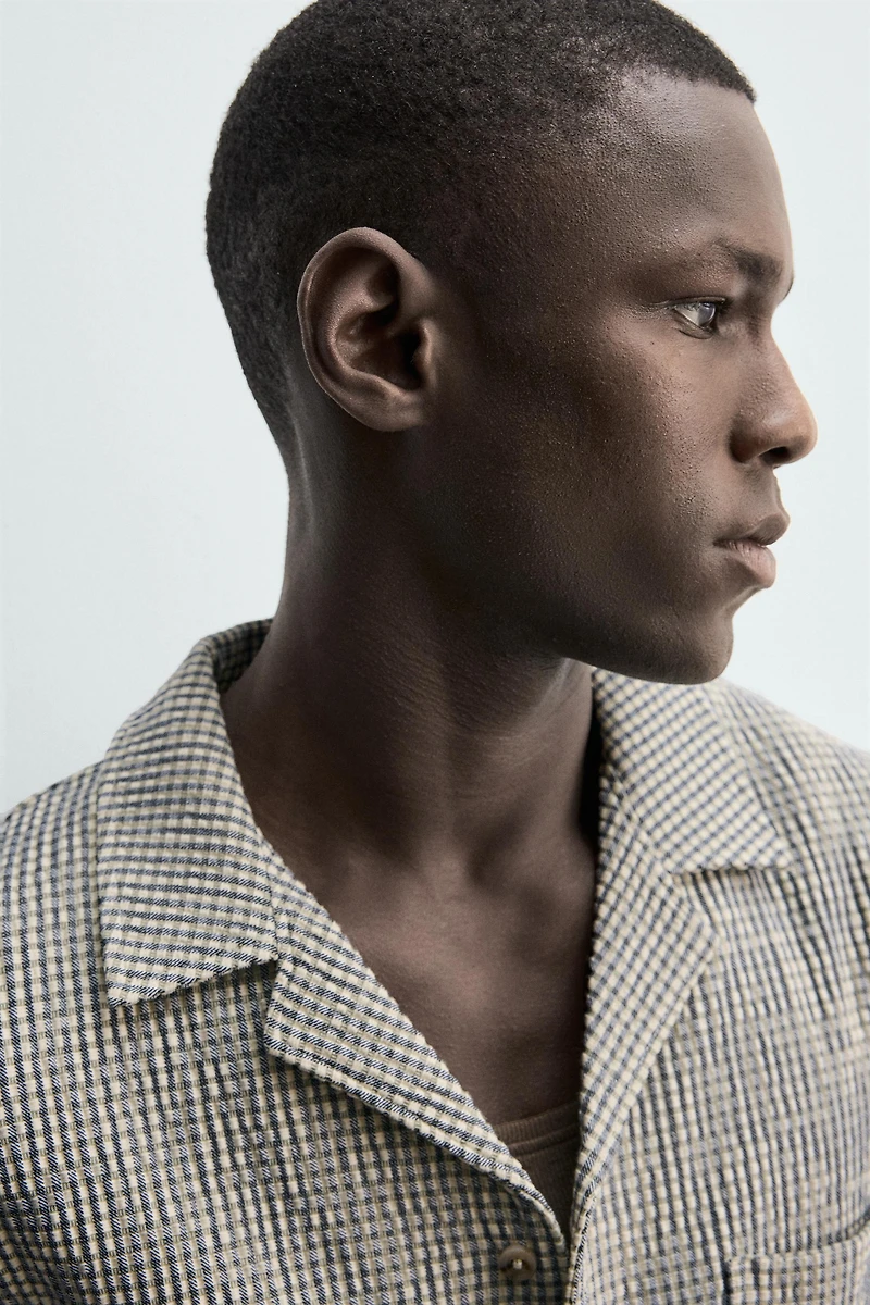 REGULAR FIT SEERSUCKER TEXTURED SHIRT