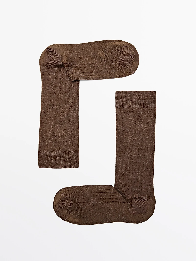Ribbed silk blend socks