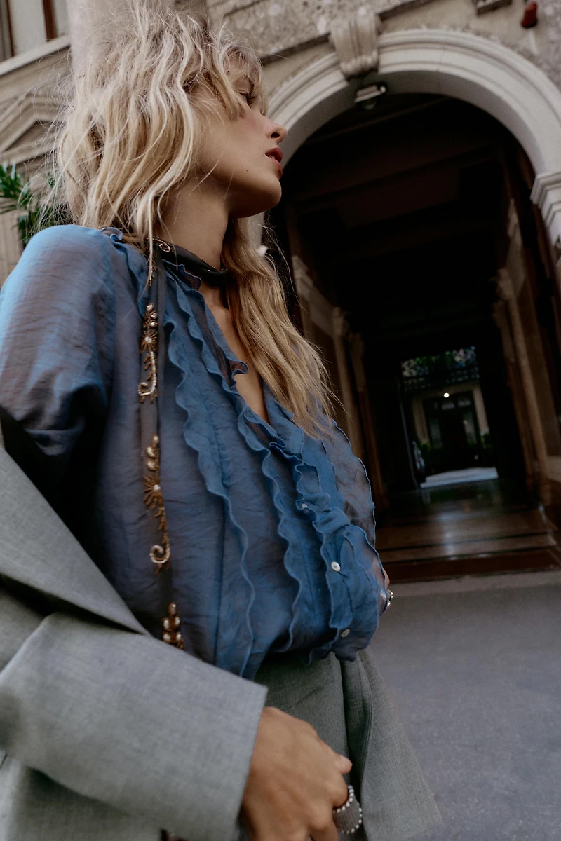 RUFFLED BLOUSE